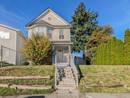 featured image of 2318 Wetmore Ave