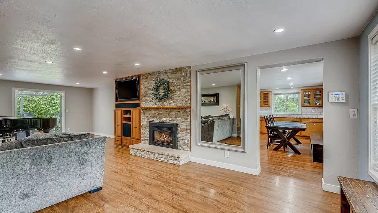 28219 45th Ave S - Photo 3 of 21