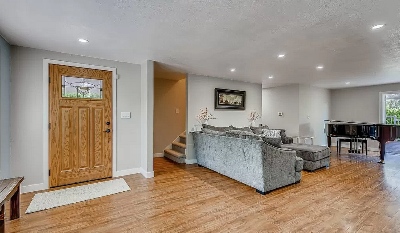 28219 45th Ave S - Photo 4 of 21