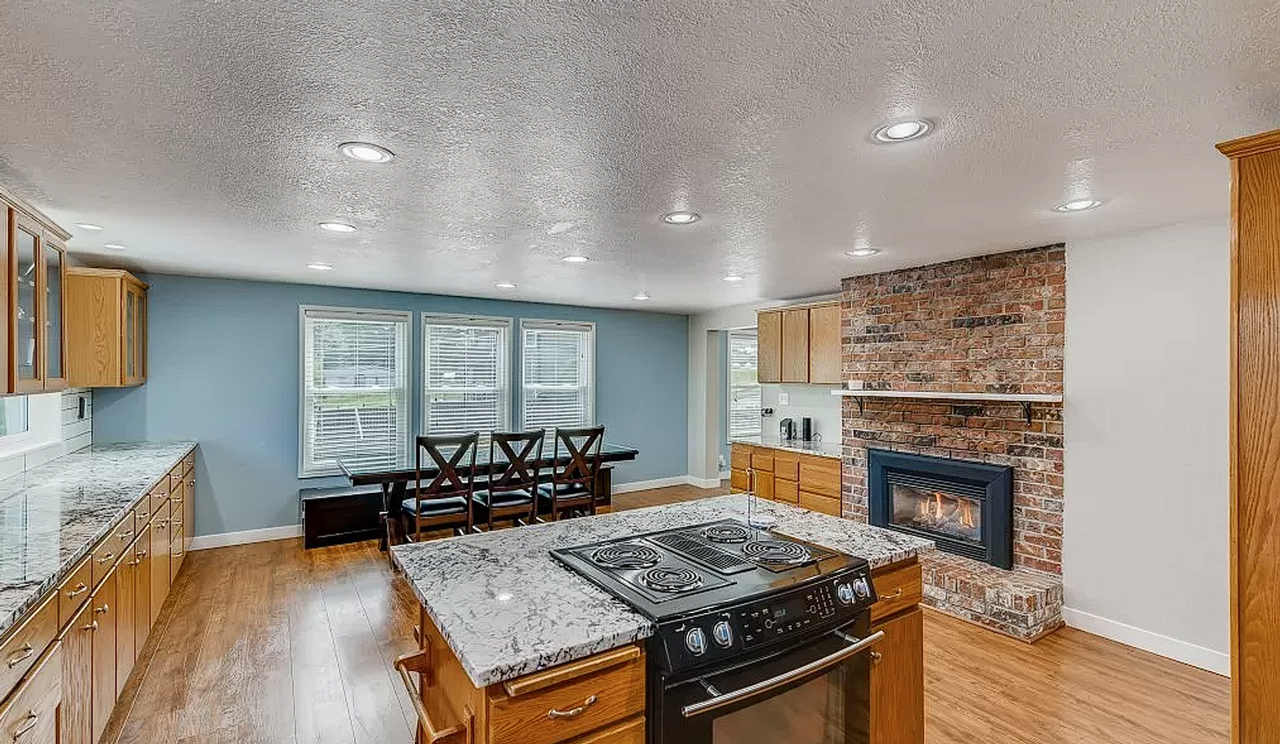 28219 45th Ave S - Photo 7 of 21