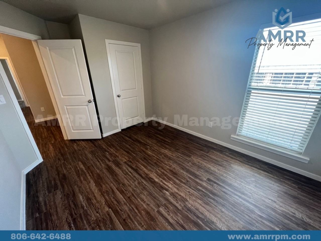 2114 N Texas Ave - Photo 3 of 16