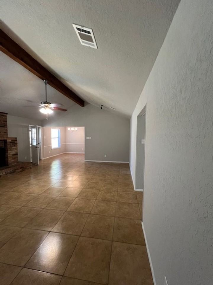 608 Crestwood Drive - Photo 3 of 21