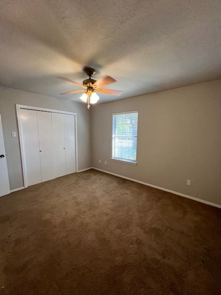 608 Crestwood Drive - Photo 7 of 21