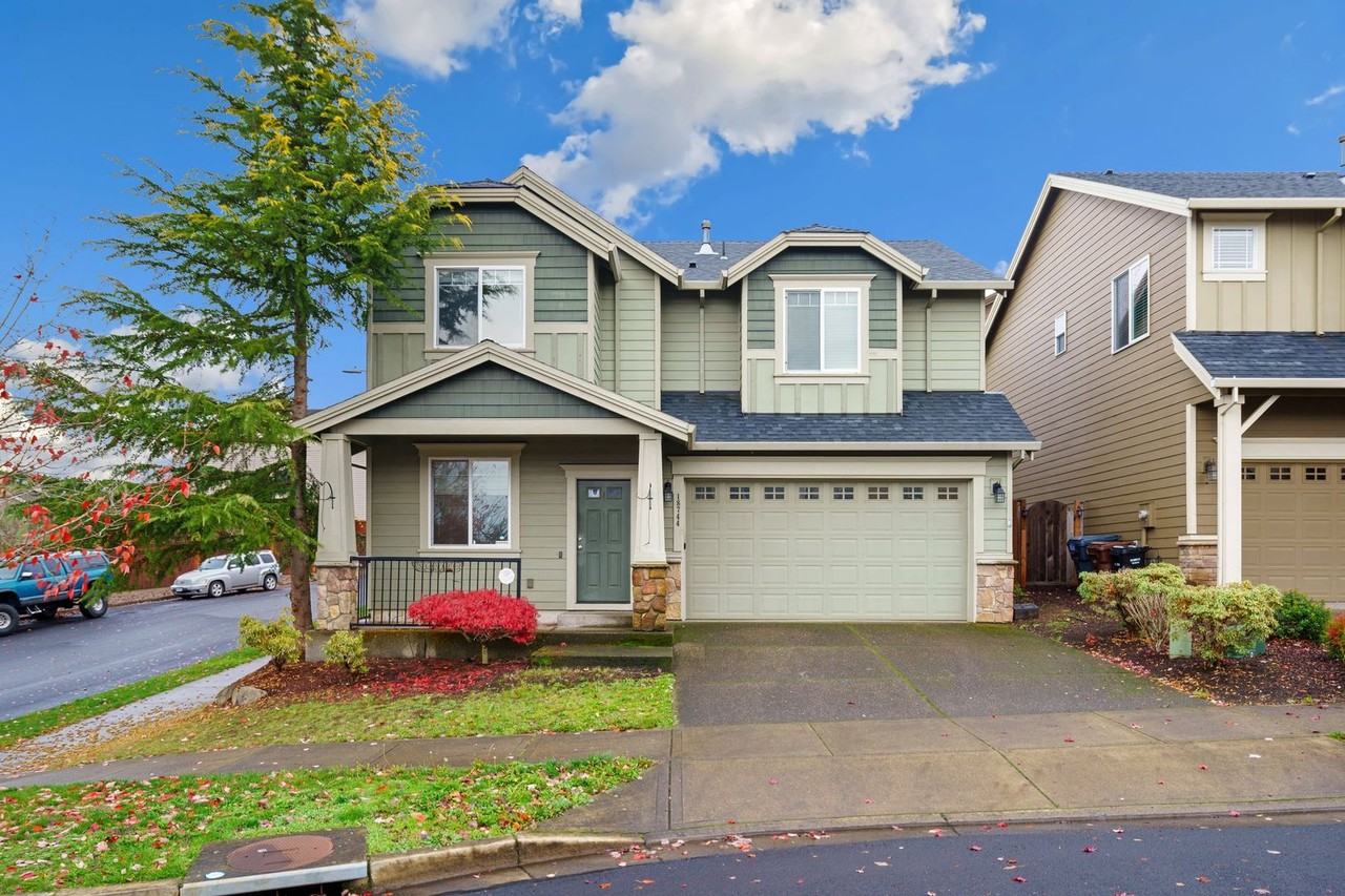 18744 Nutmeg Ln - Photo 2 of 31