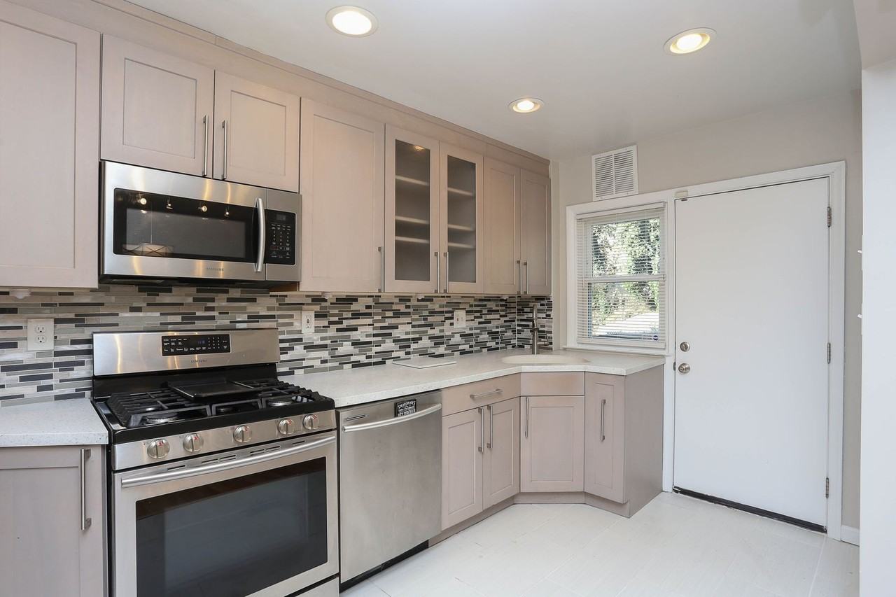 1680 Kirkwood Rd - Photo 2 of 30