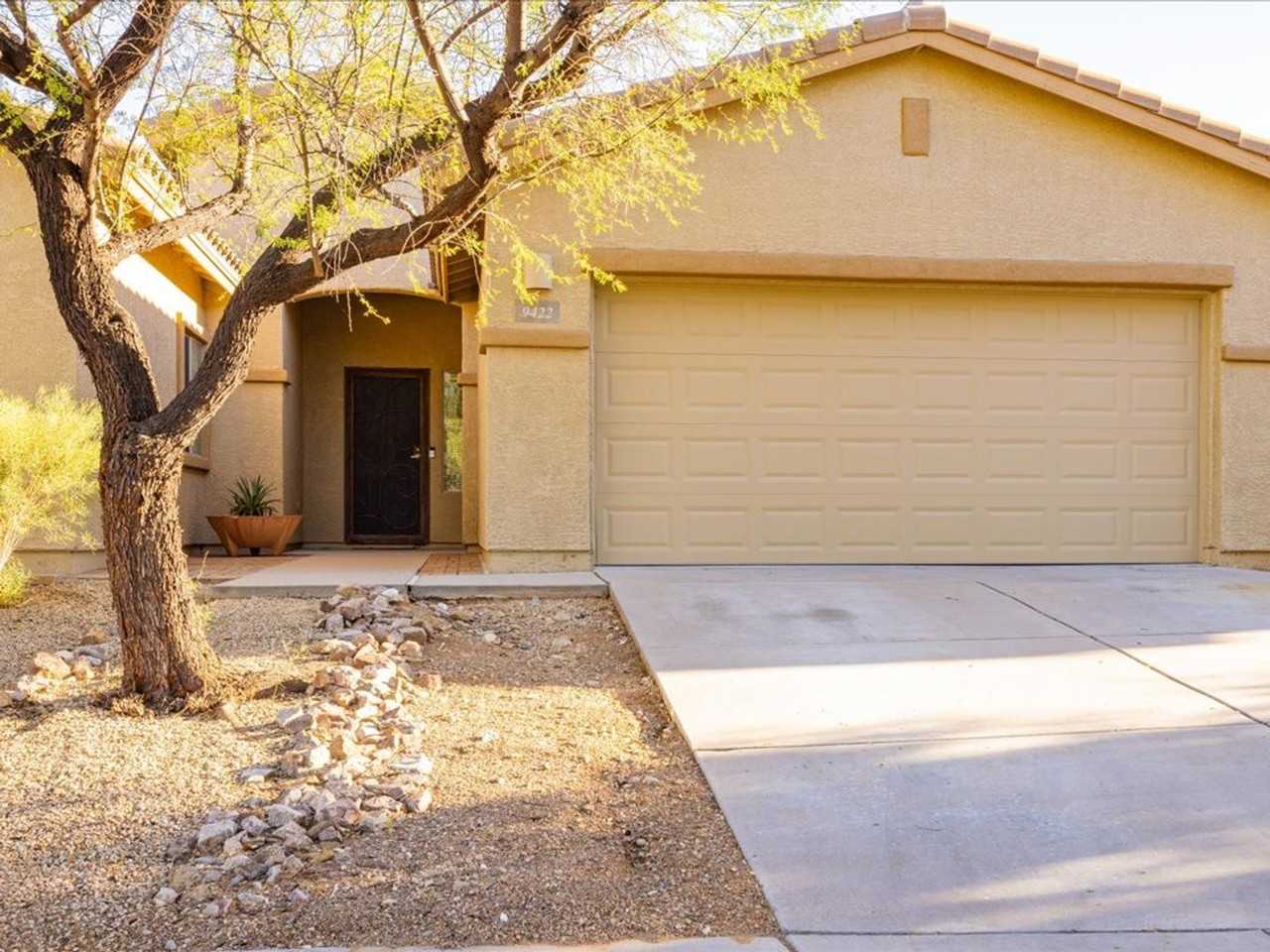 9422 E Indigo Mountain Way - Photo 3 of 47