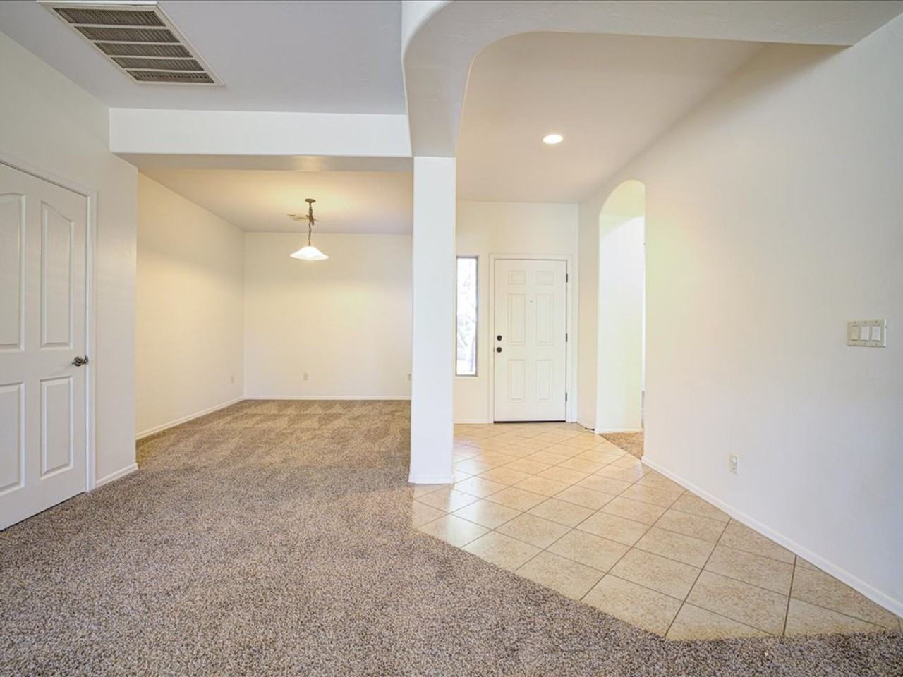 9422 E Indigo Mountain Way - Photo 7 of 47