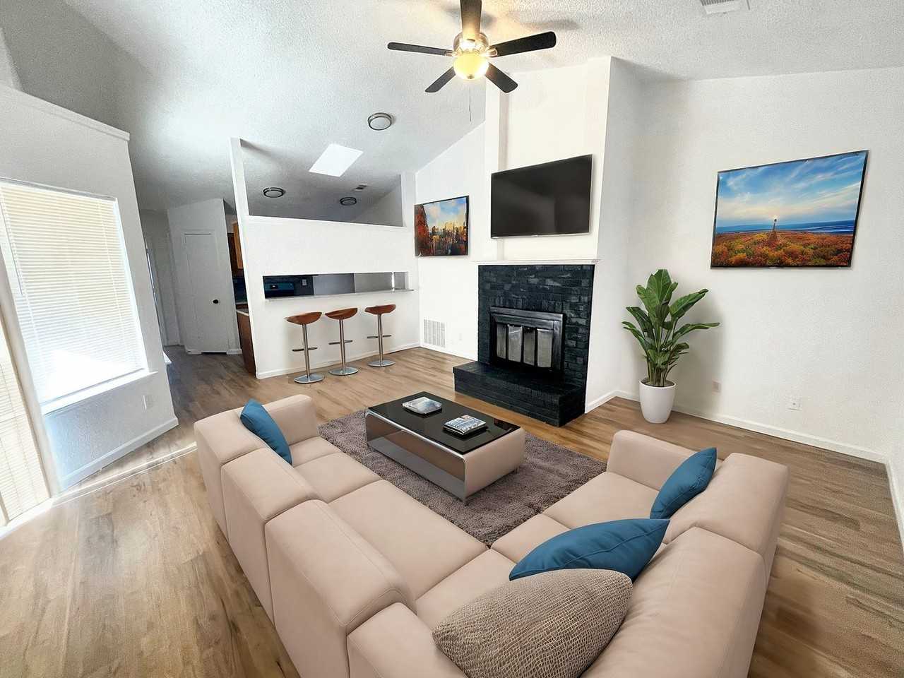 5518 Creek Valley Dr - Photo 2 of 40