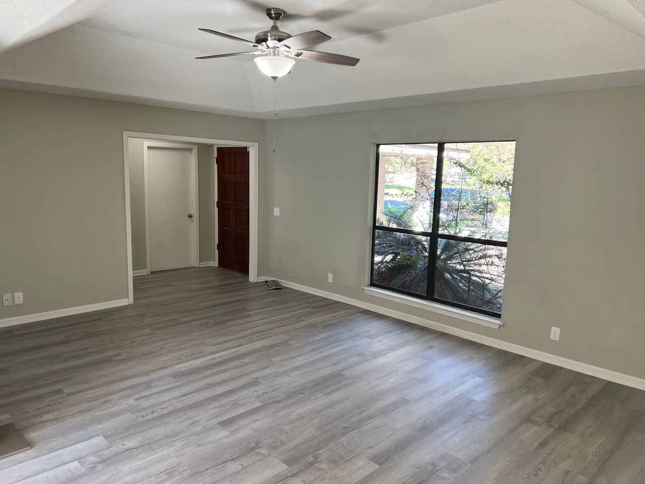 140 Quail Run - Photo 2 of 13