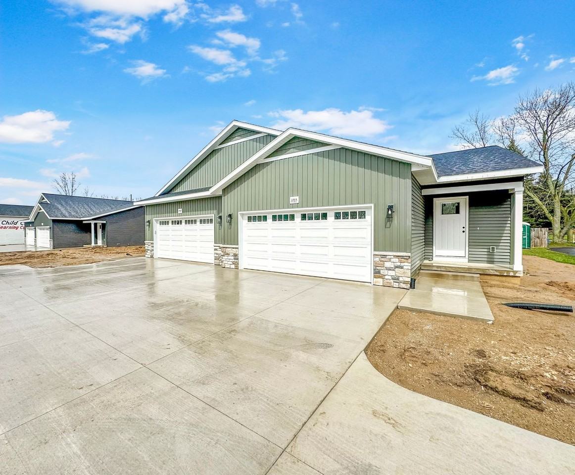 3765 Remembrance Rd Nw - Photo 2 of 20