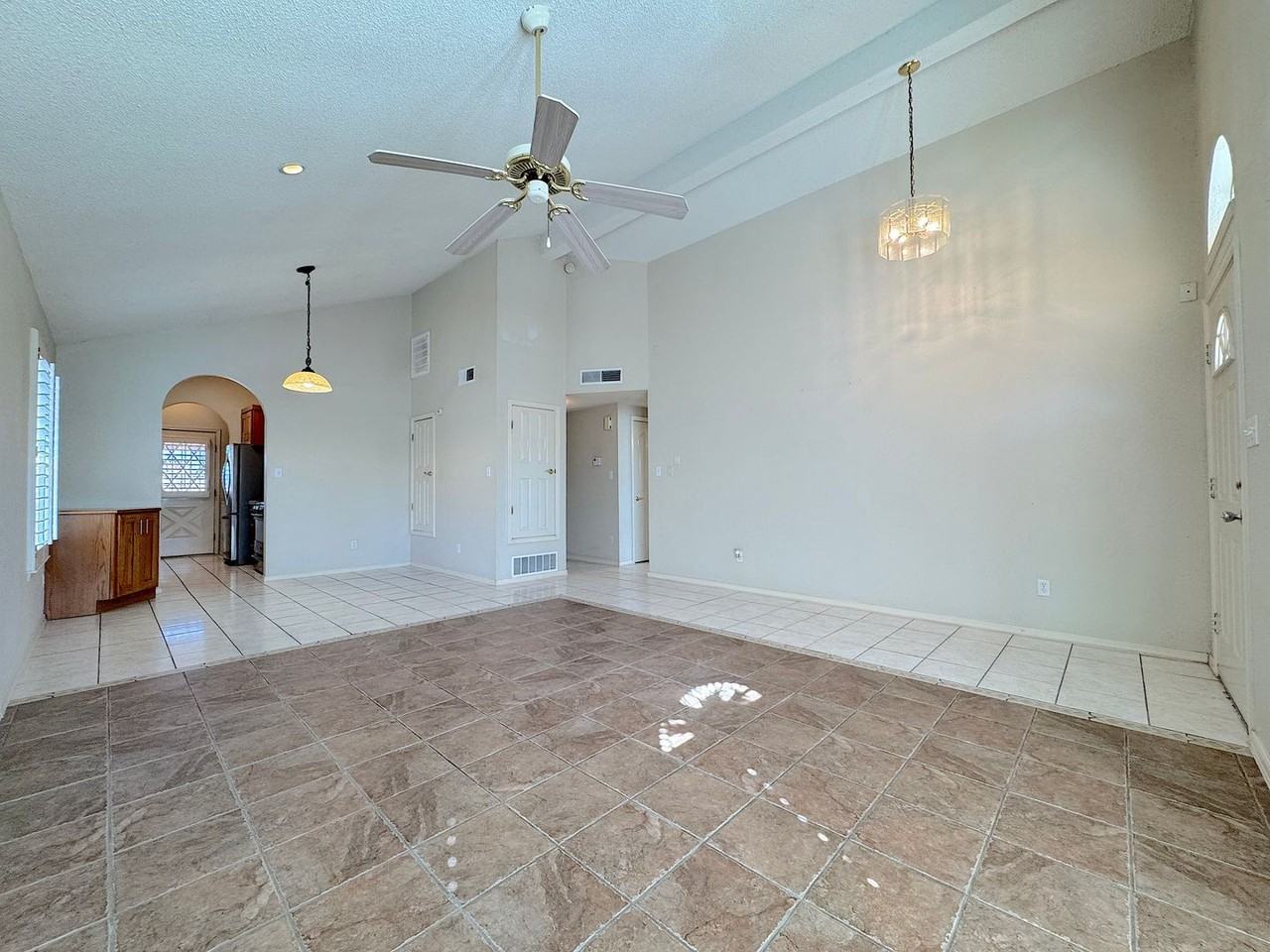 8511 Victor Ln - Photo 4 of 20