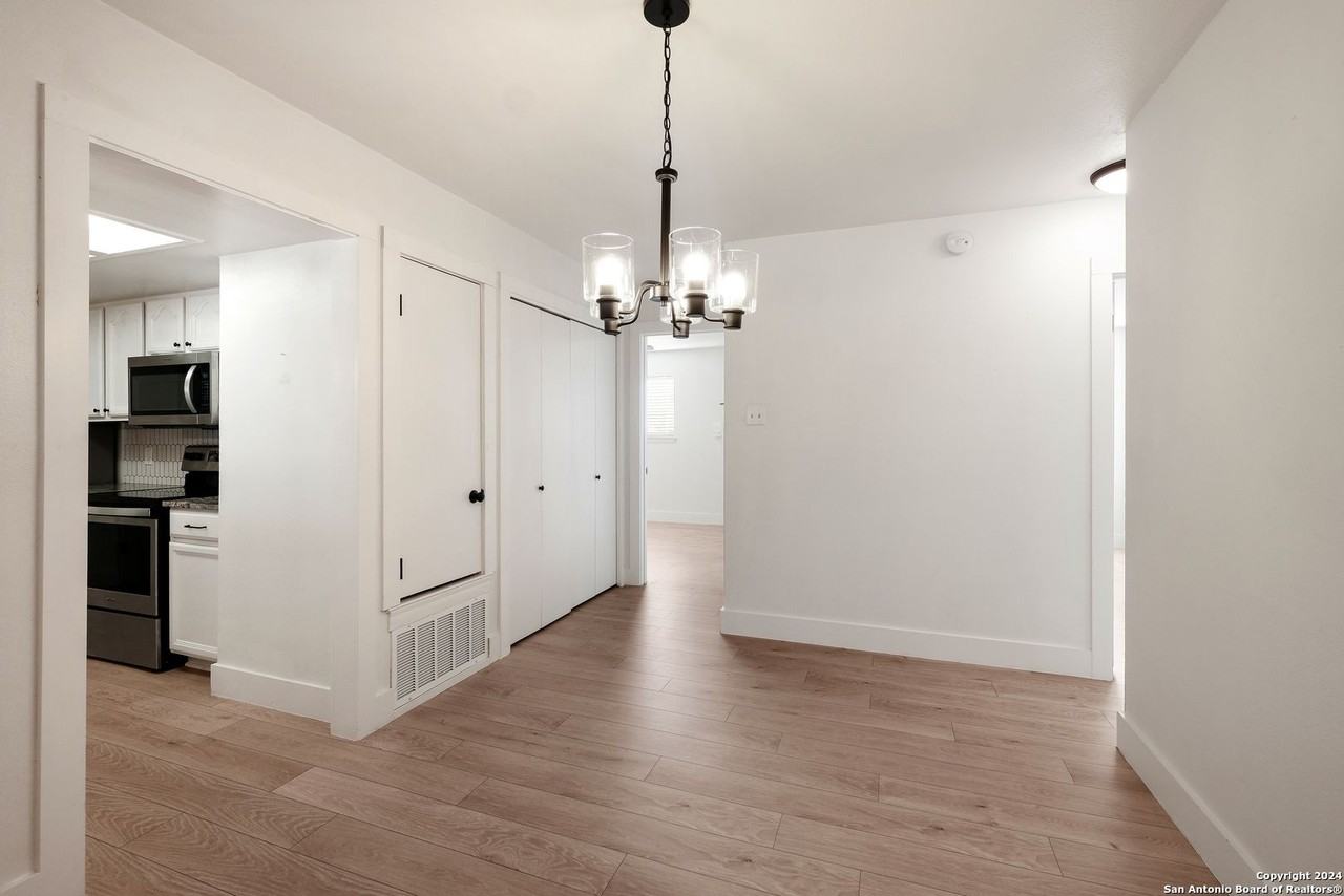 633 Oak Park Dr #633 - Photo 3 of 20