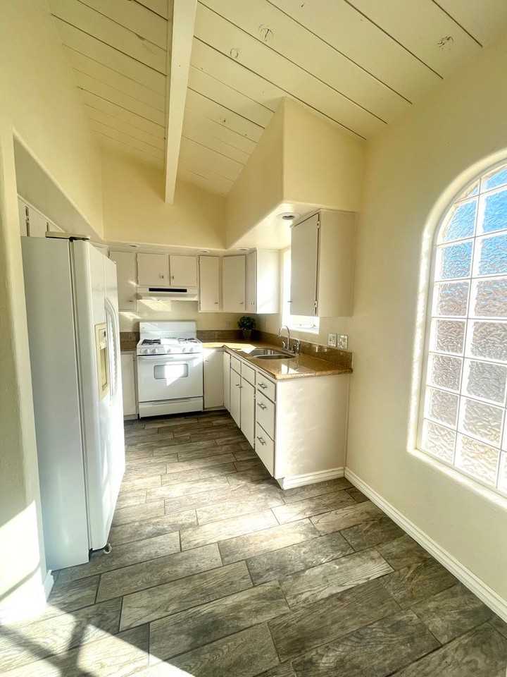 72675 Sullivan Rd - Photo 7 of 11