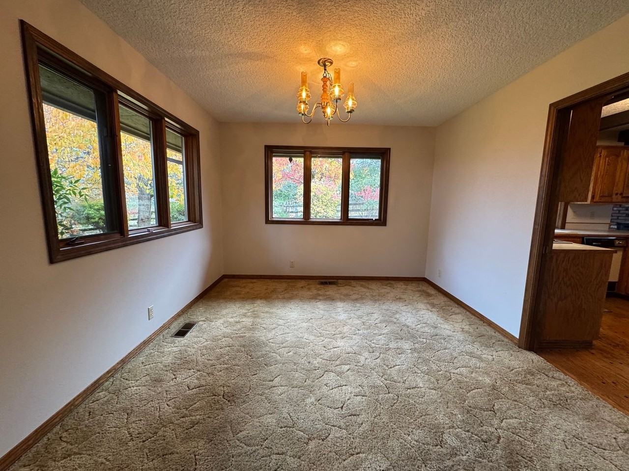 21635 Sw Elwert Rd - Photo 3 of 16