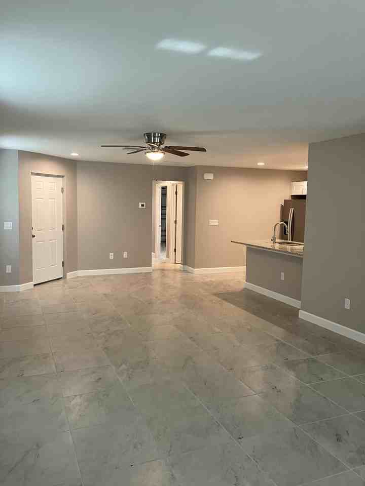 127 Boundary Boulevard, Unit B  (SUKHOVITSKY) - Photo 3 of 24