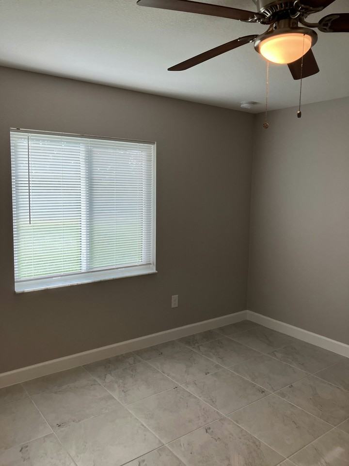 127 Boundary Boulevard, Unit B  (SUKHOVITSKY) - Photo 4 of 24
