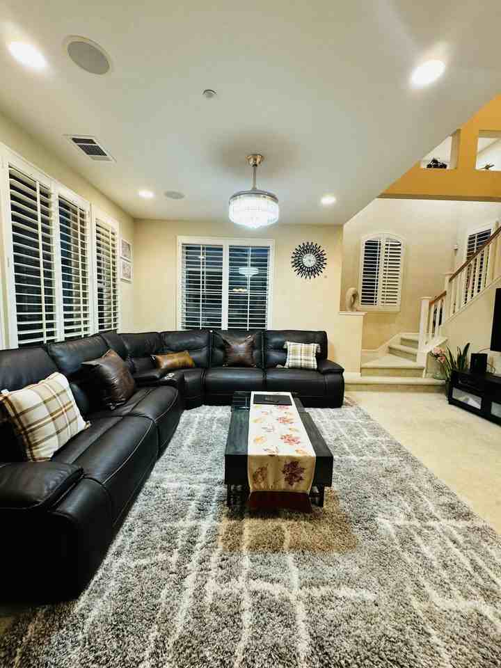 5855 Hillbrook Place - Photo 6 of 24