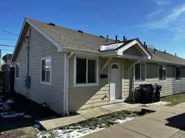featured image of 3033 W Custer Pl