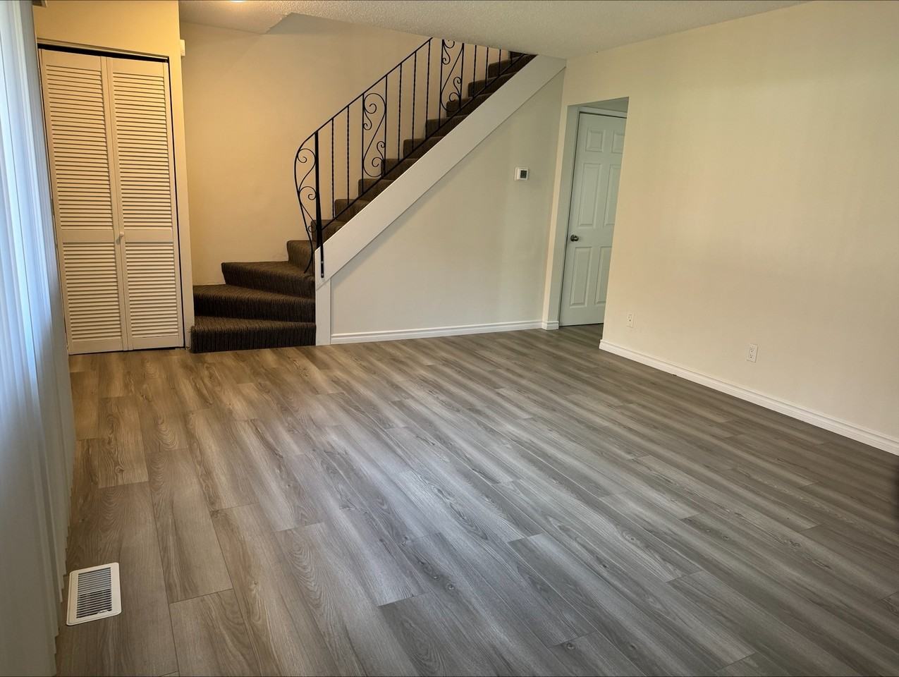 32984 7th Ave #1 - Photo 3 of 16