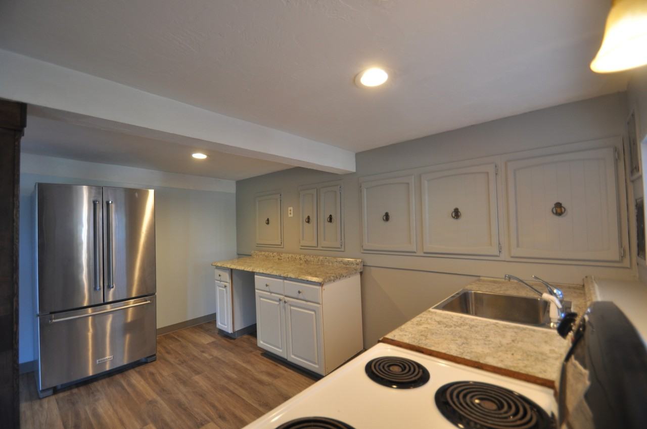 1835 5th Street - Photo 3 of 10