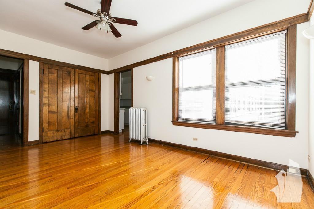 816 W Waveland Ave