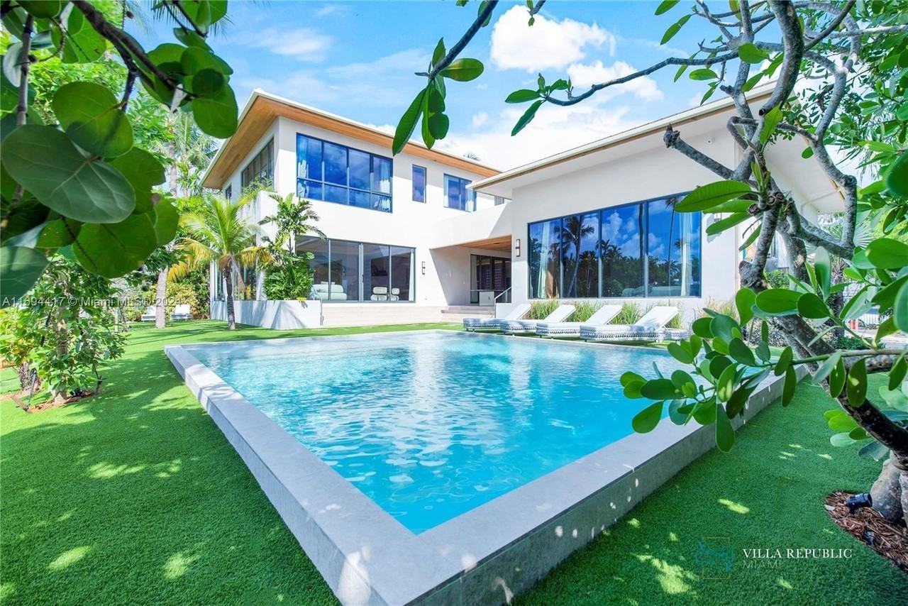 1200 Ne 87th St - Photo 3 of 50