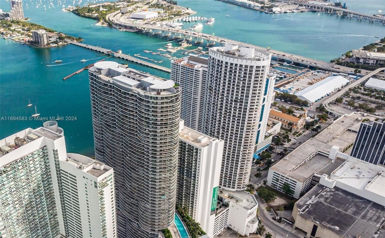 1750 N Bayshore Dr #5014 - Photo 6 of 40