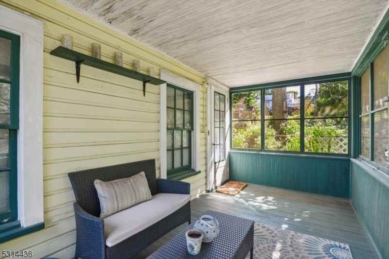 130 Runnymede Rd - Photo 3 of 14