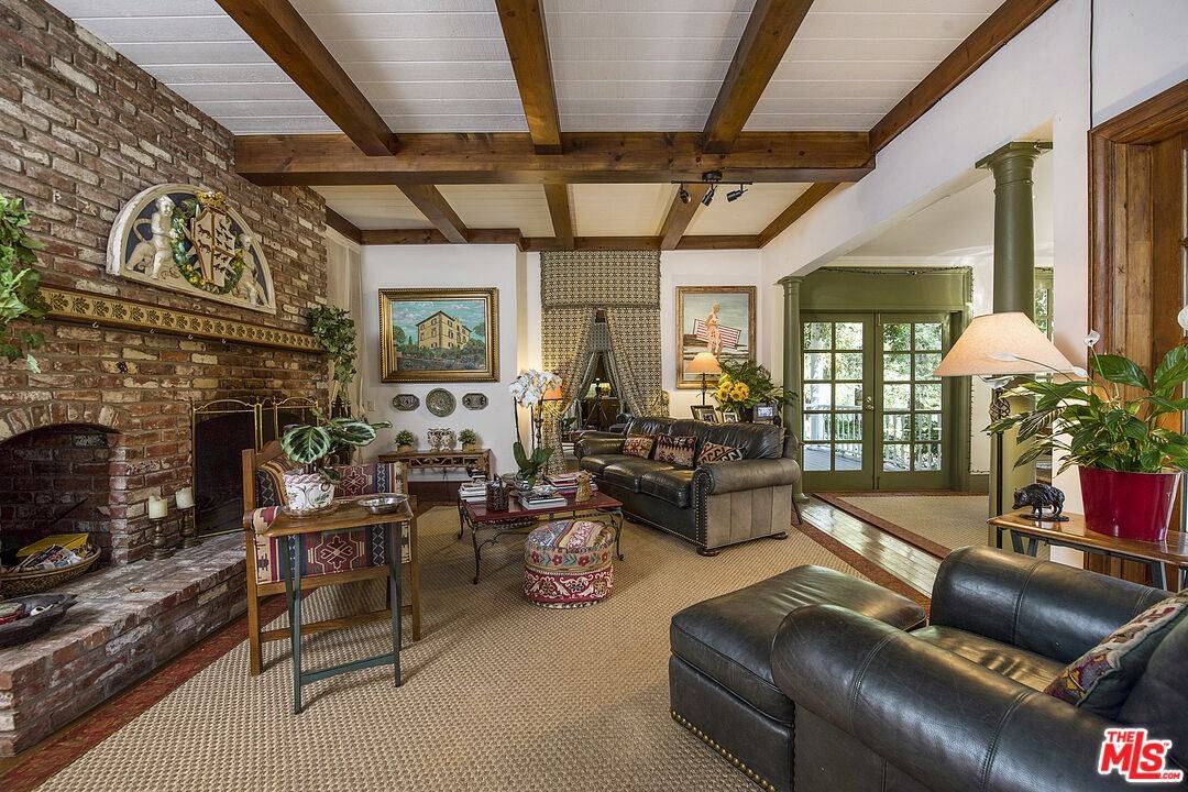 240 Pope St - Photo 2 of 33