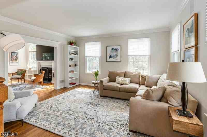 155 Hamilton Ave - Photo 3 of 31