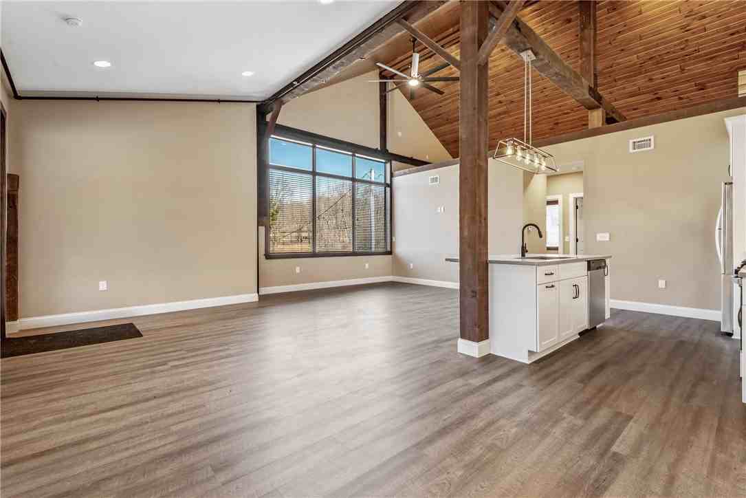 285 Northgate Dr Apt 2 - Photo 3 of 13