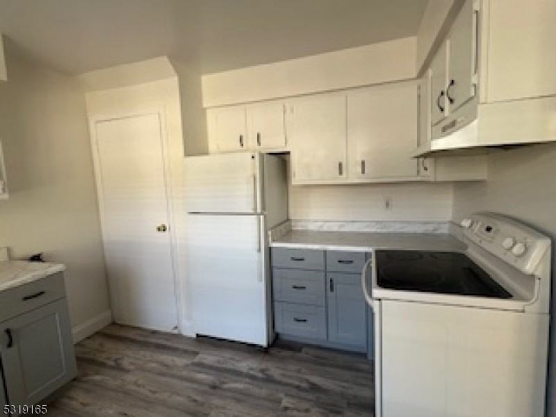 768 Springfield Ave - Photo 2 of 16