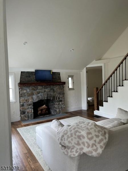 425 W Shore Trl - Photo 3 of 12