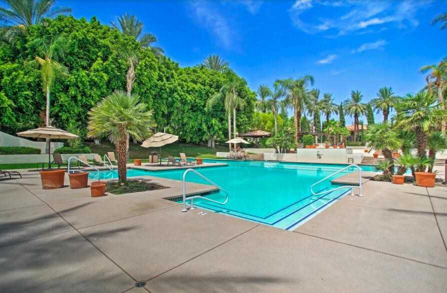 48115 Via Vallarta - Photo 2 of 27