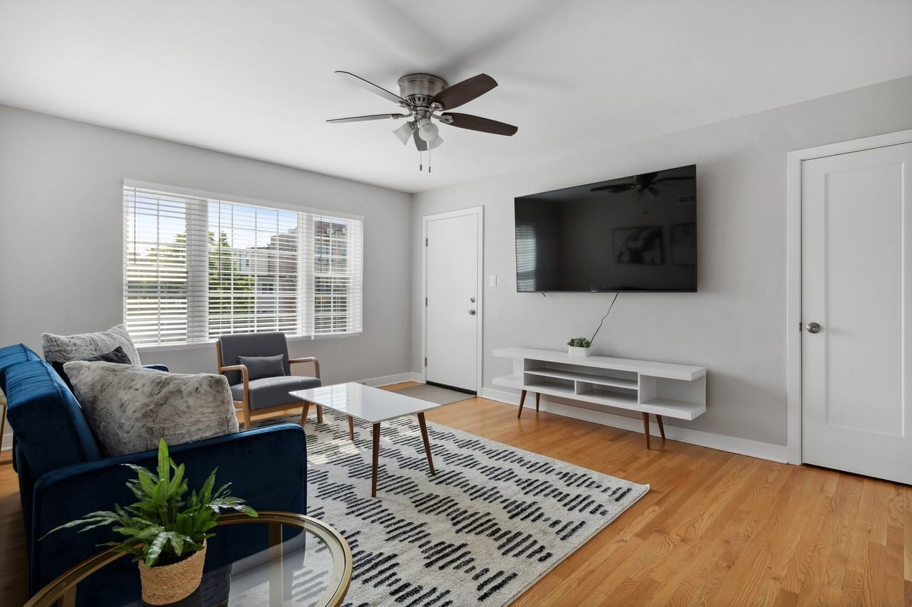 136 Ridge Ave Apt 2 - Photo 3 of 12