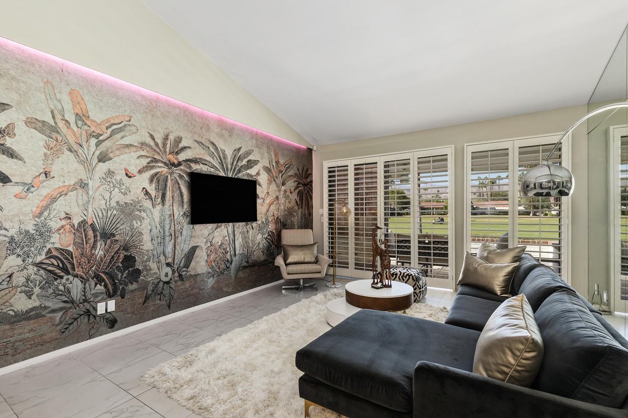 61 Torremolinos Dr - Photo 2 of 38