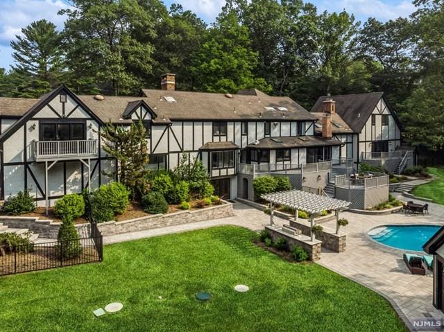 408 Saddle Back Trl - Photo 3 of 47