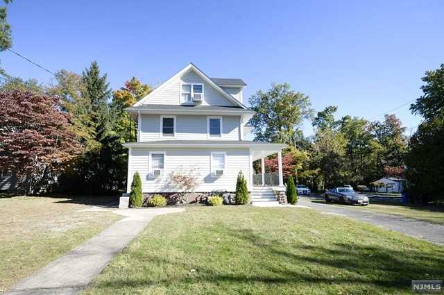 56 Myrtle Ave Apt 2 - Photo 2 of 3