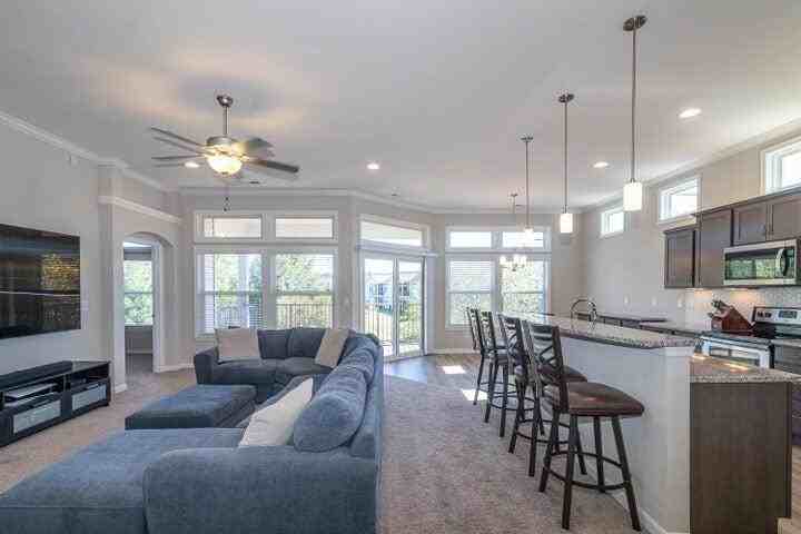 3004 Lodge View Ct - Photo 2 of 22