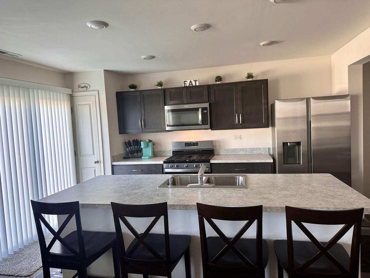 3900 Brickyard Dr - Photo 2 of 10