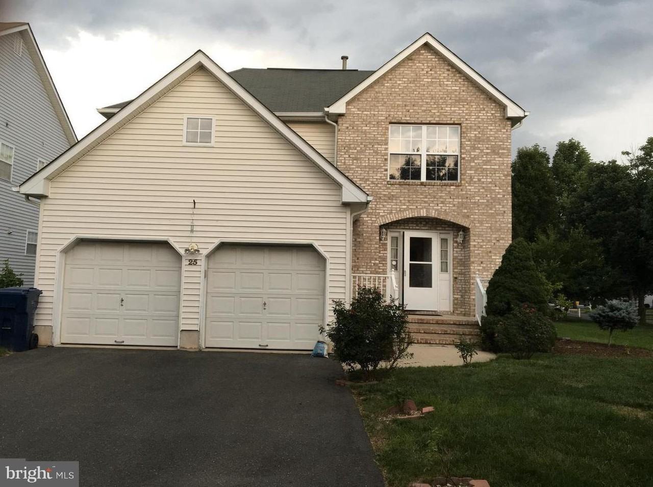 25 Vaccaro Rd - Photo 2 of 6