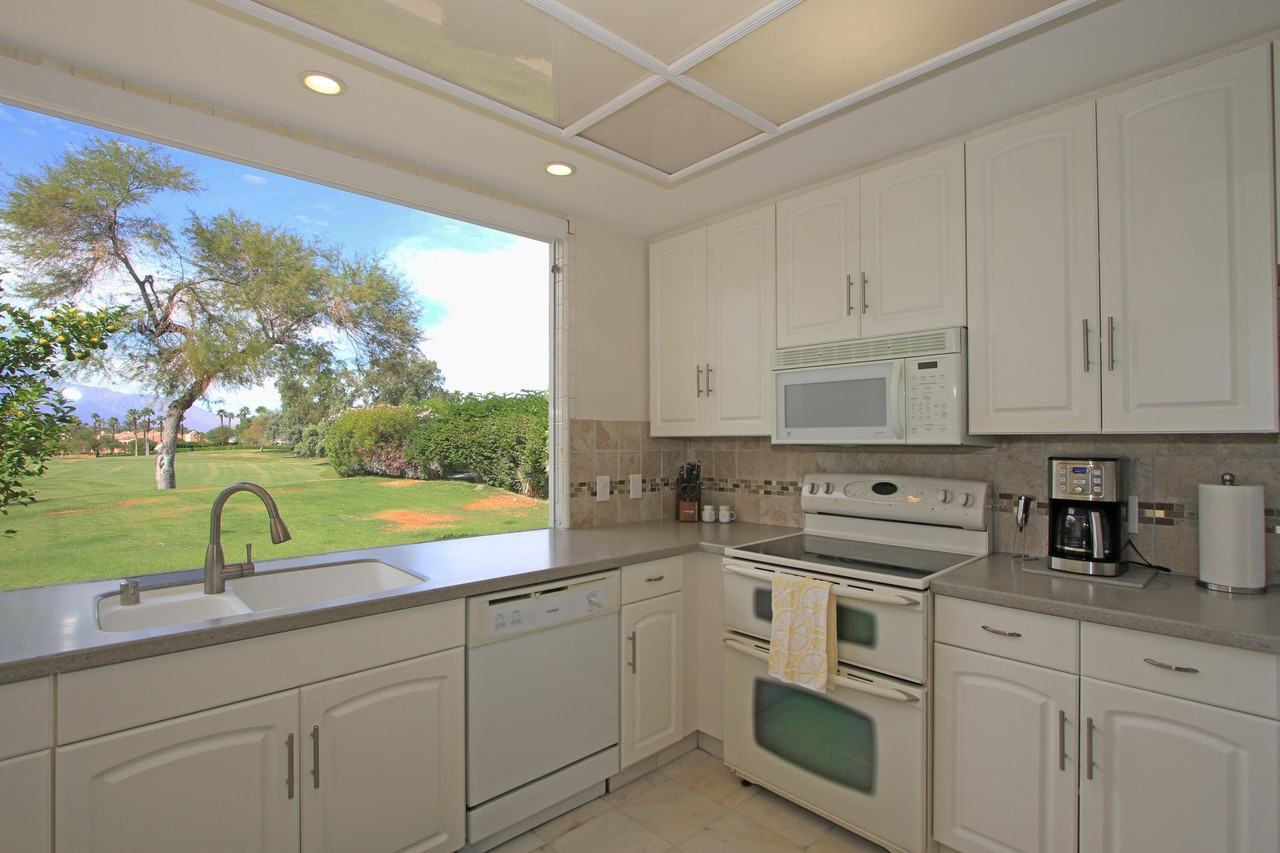62 Pebble Beach Dr - Photo 3 of 50