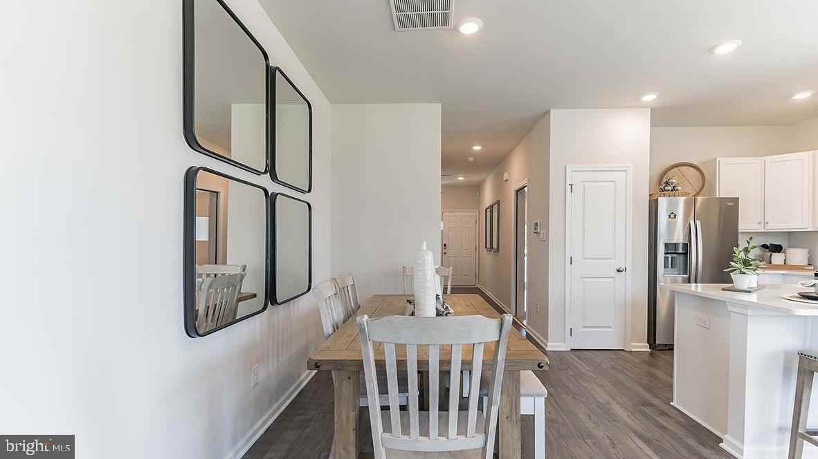 92 Arlotta St - Photo 2 of 26
