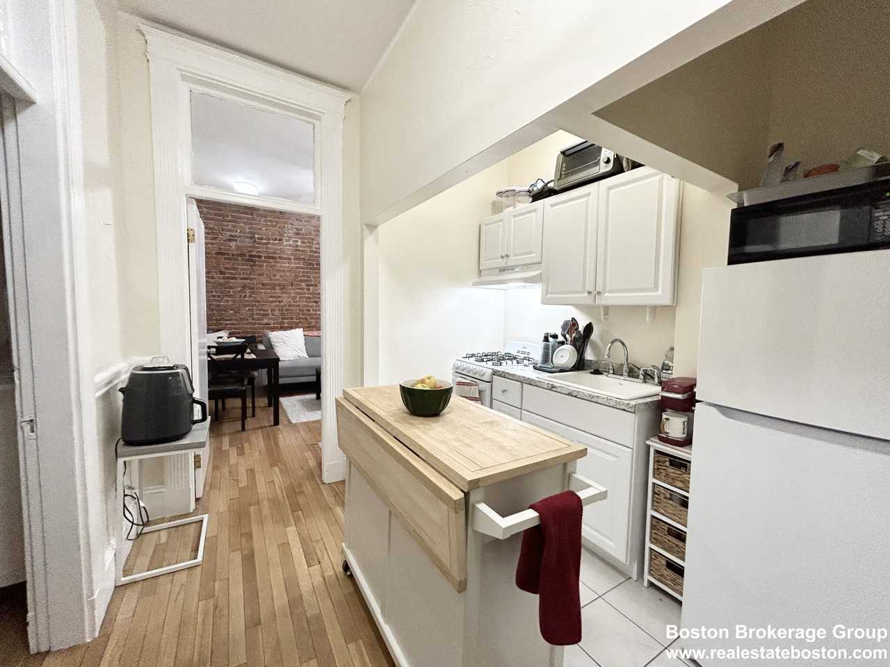 39 Hemenway St #2 - Photo 2 of 13