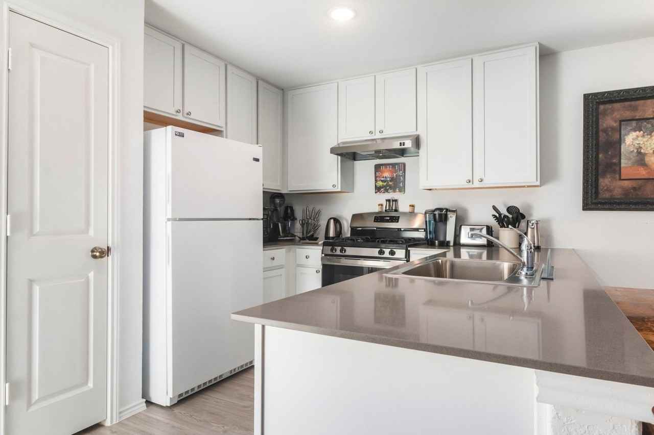 9836 Butte Crk - Photo 5 of 22