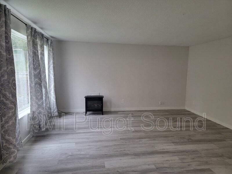 1406 121st St S - Photo 2 of 22