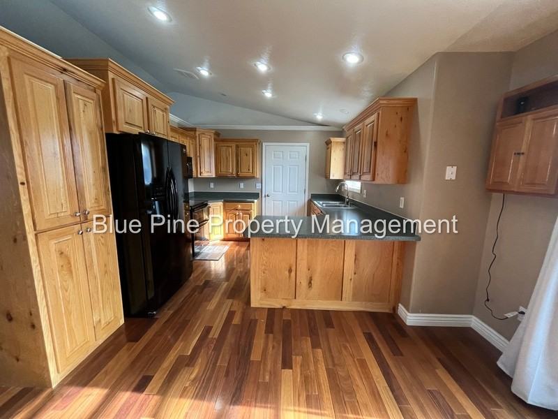3084 Madeline Ct - Photo 5 of 29
