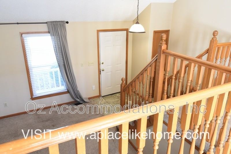15813 N Water St - Photo 3 of 22