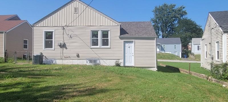 7708 Brocton Ct - Photo 2 of 10