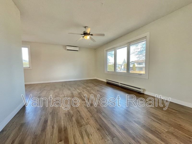 2640 Ethel St #A - Photo 3 of 7